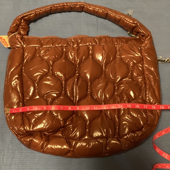 Free People Movement Surplus Shine Carryall bag, nutshell brown, NWT - Picture 10 of 13
